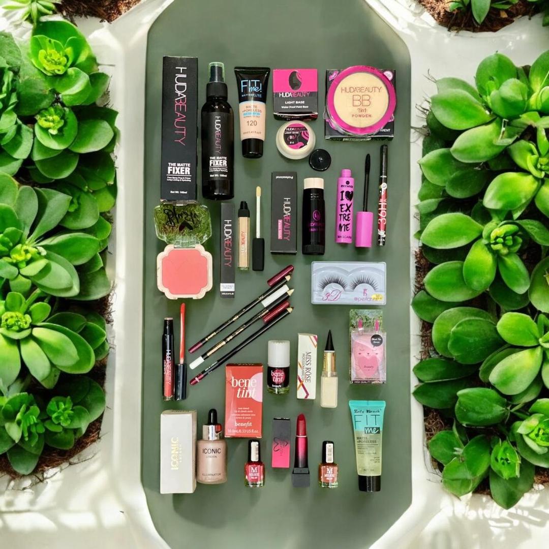 Ultimate 20 in 1 Makeup Deal - 1 Pcs Liquid Foundation & More - B